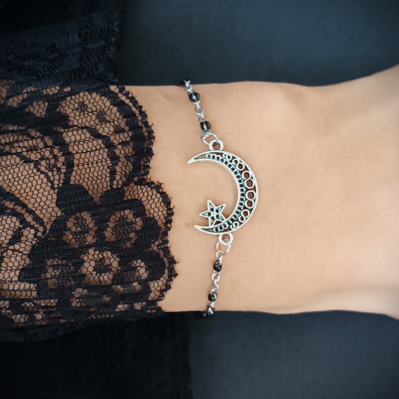 Black Beaded Mushroom Bracelet – Whimsigoth Gothic Jewelry