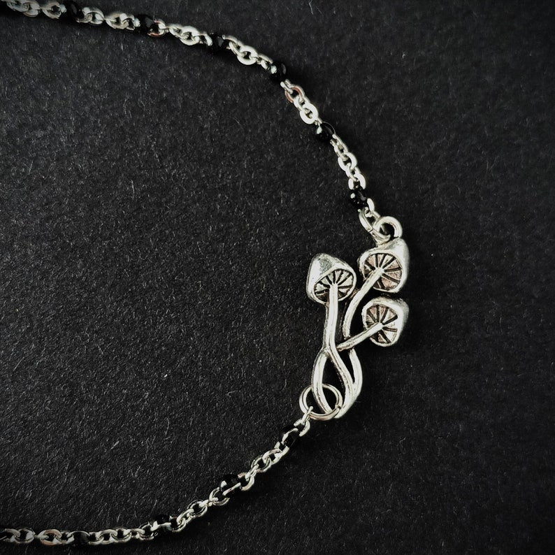 Black Beaded Mushroom Bracelet – Whimsigoth Gothic Jewelry