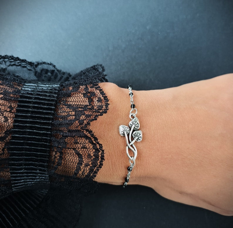 Black Beaded Mushroom Bracelet – Whimsigoth Gothic Jewelry