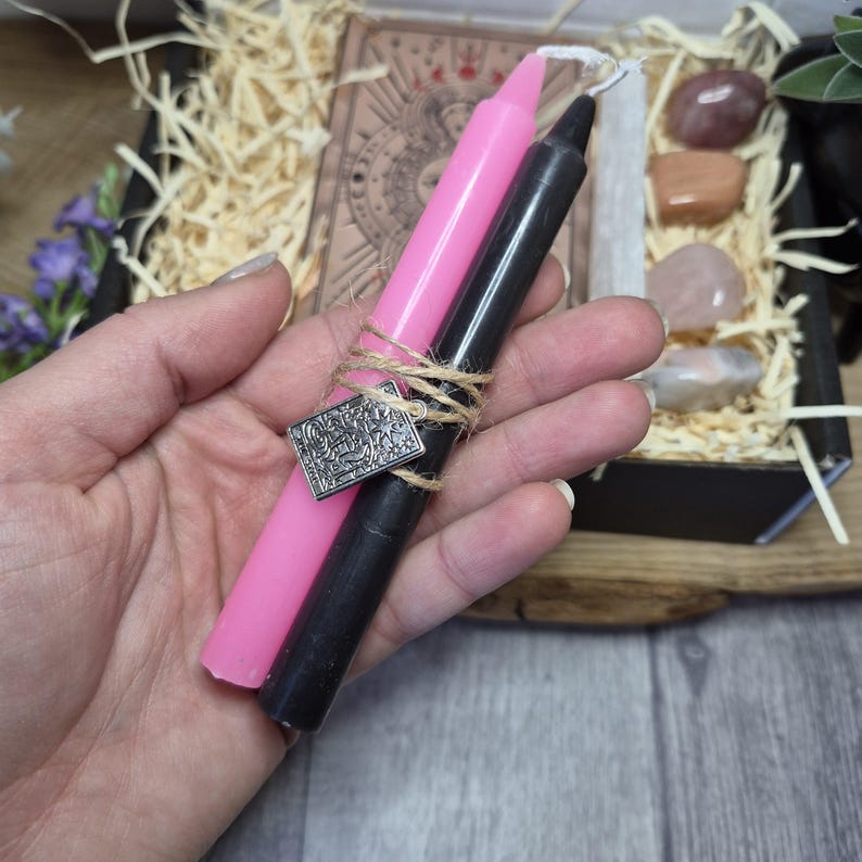 Luxury Tarot Gift Set – Rose Gold Foil Tarot Cards with Crystal Healing Tools & Ritual Essentials
