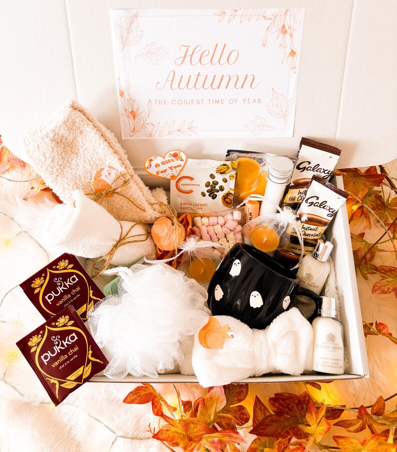 AUTUMN PAMPER HAMPER | Letterbox Gift For Her | Boo Basket | Cosy Self Care Gift | Autumn Gift Box | Halloween Gift Set | Personalised Gift