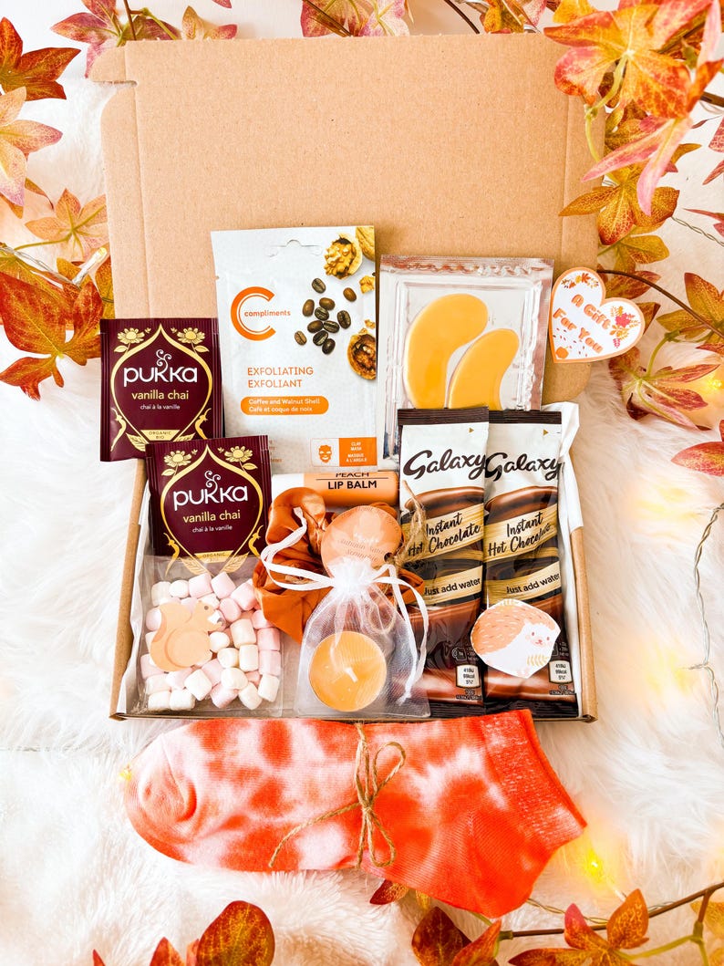AUTUMN PAMPER HAMPER | Letterbox Gift For Her | Boo Basket | Cosy Self Care Gift | Autumn Gift Box | Halloween Gift Set | Personalised Gift