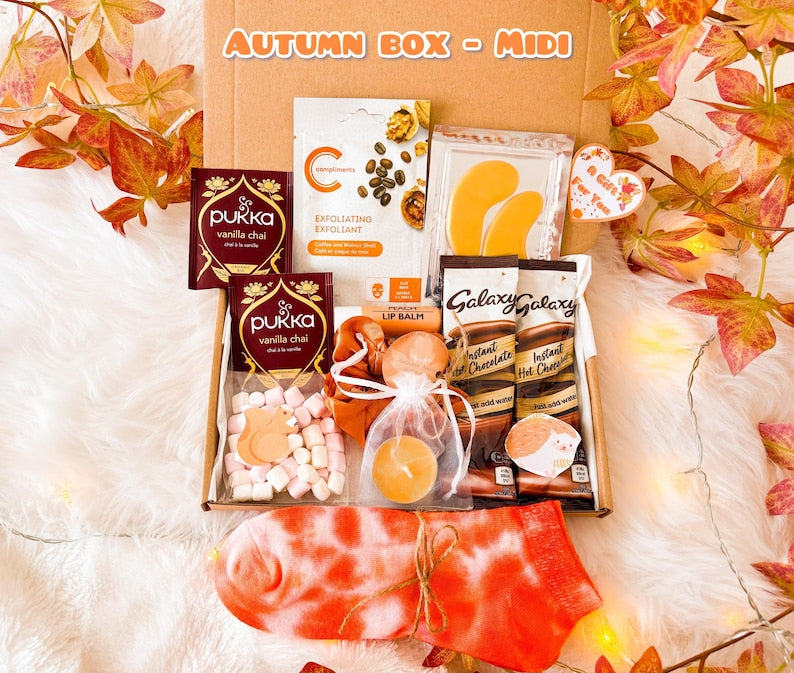 AUTUMN PAMPER HAMPER | Letterbox Gift For Her | Boo Basket | Cosy Self Care Gift | Autumn Gift Box | Halloween Gift Set | Personalised Gift